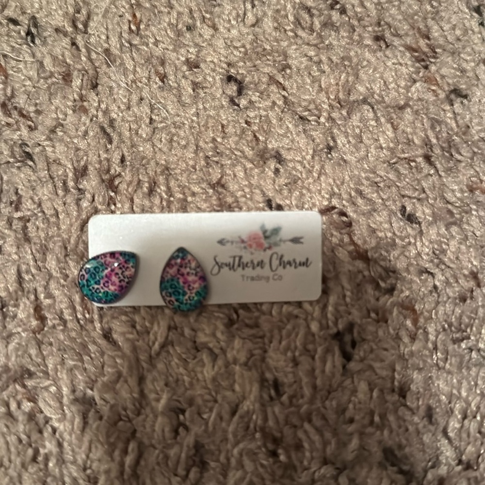 Southern charm earrings. New.